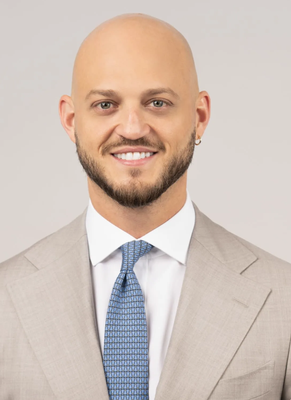 Portrait of Nile Lundgren, Licensed Associate Real Estate Broker